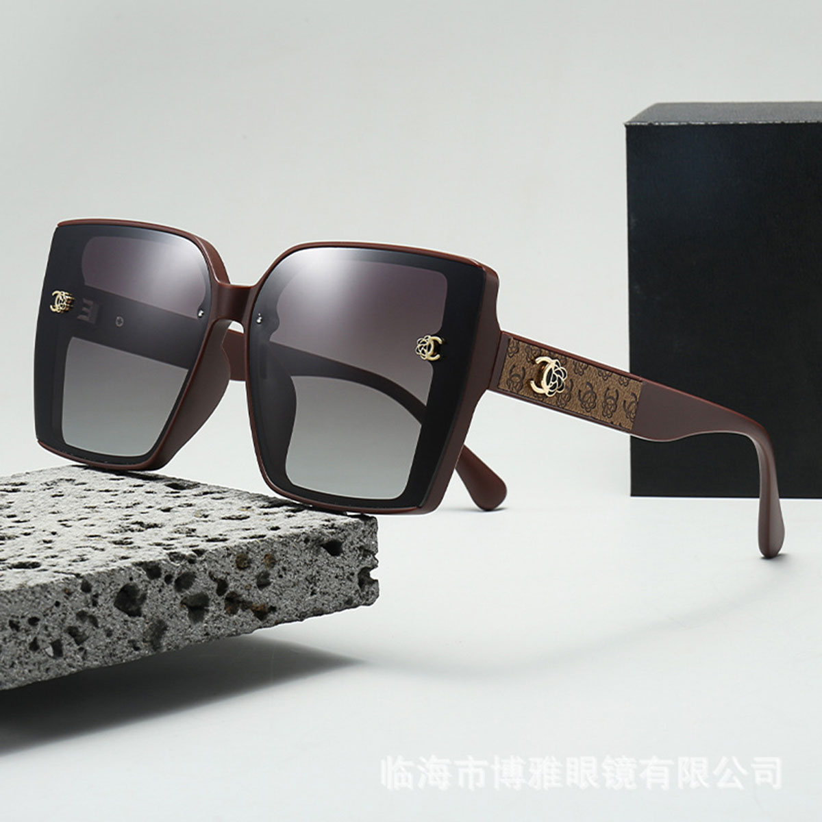 Street Fashion Definition - Nuevas Gafas de Sol a la