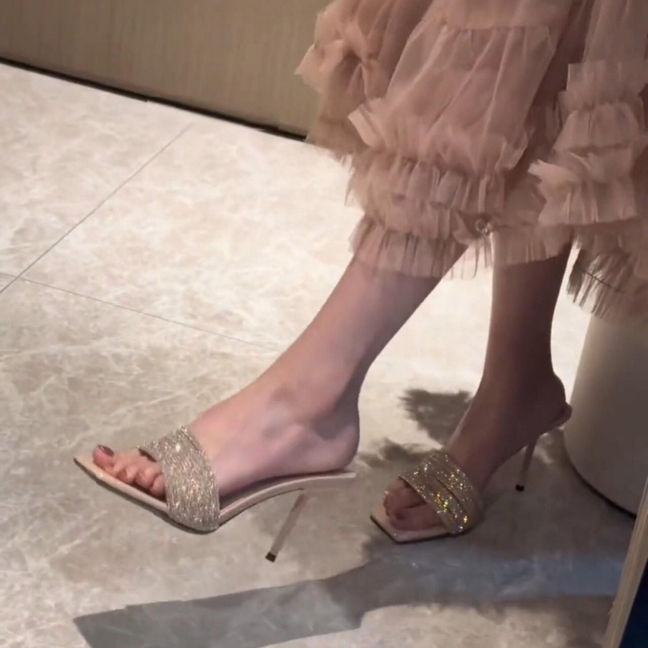 Sandalias de tacón alto de luj - Street Fashion Luxury reseña y precio
